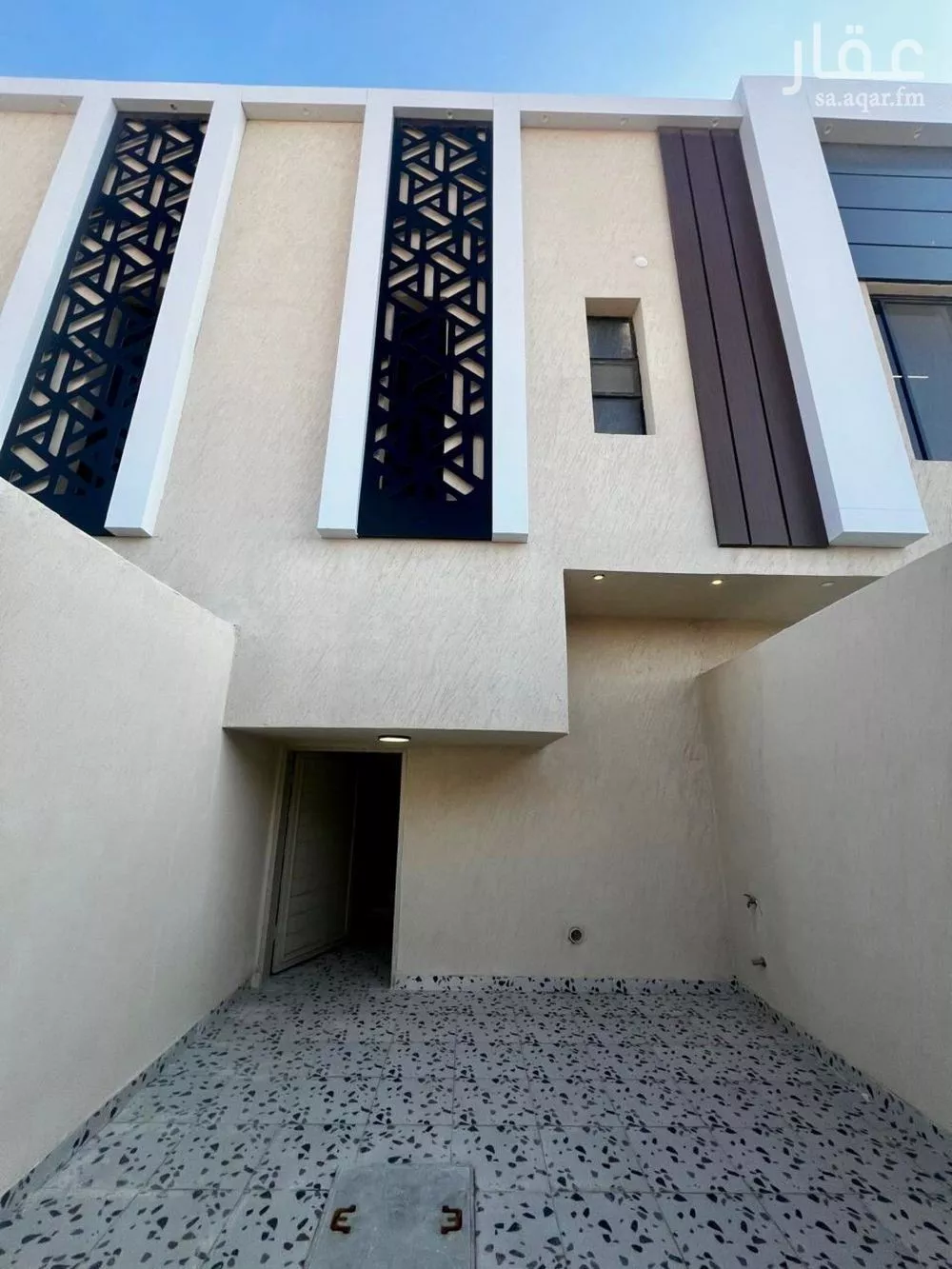 5 bedroom floor in Taibah 8