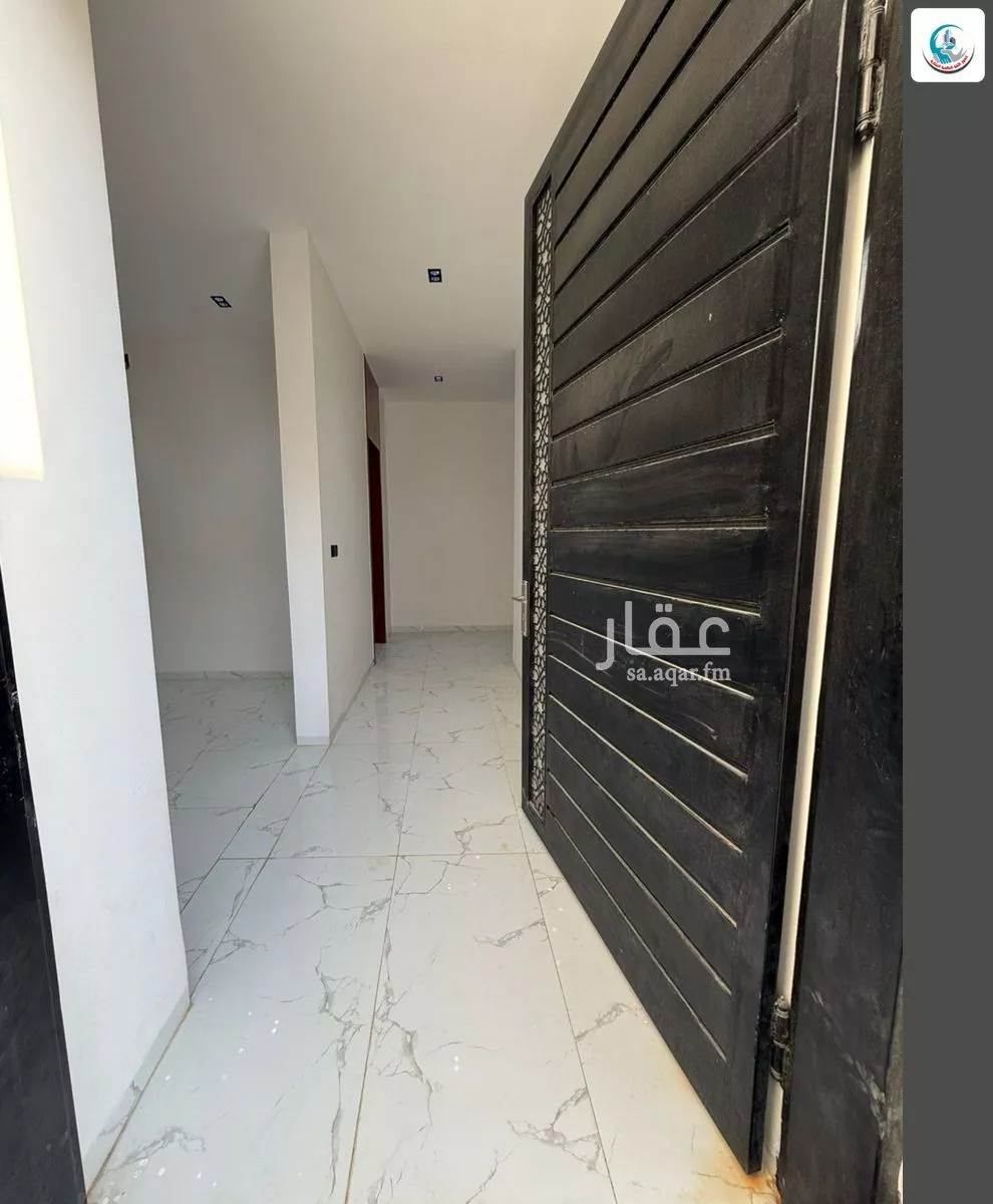 5 bedroom floor in Al Janadriyah 3