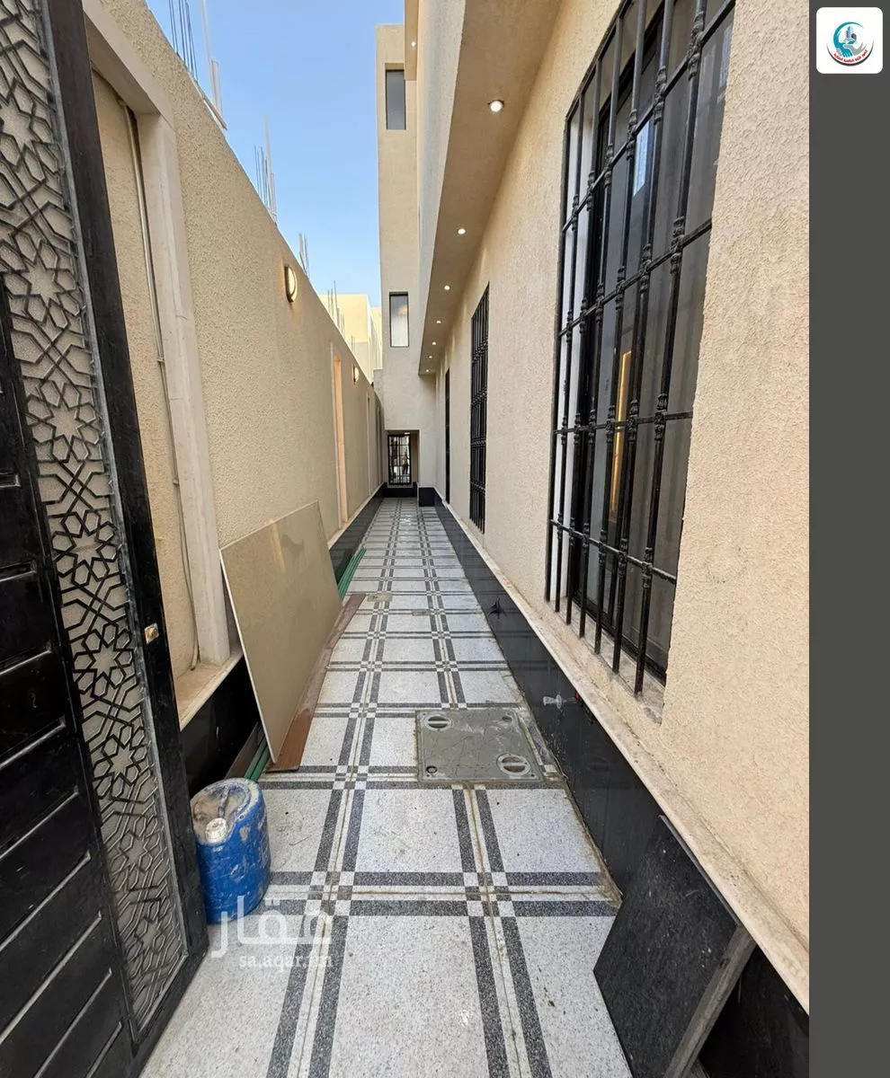 5 bedroom floor in Al Janadriyah 4