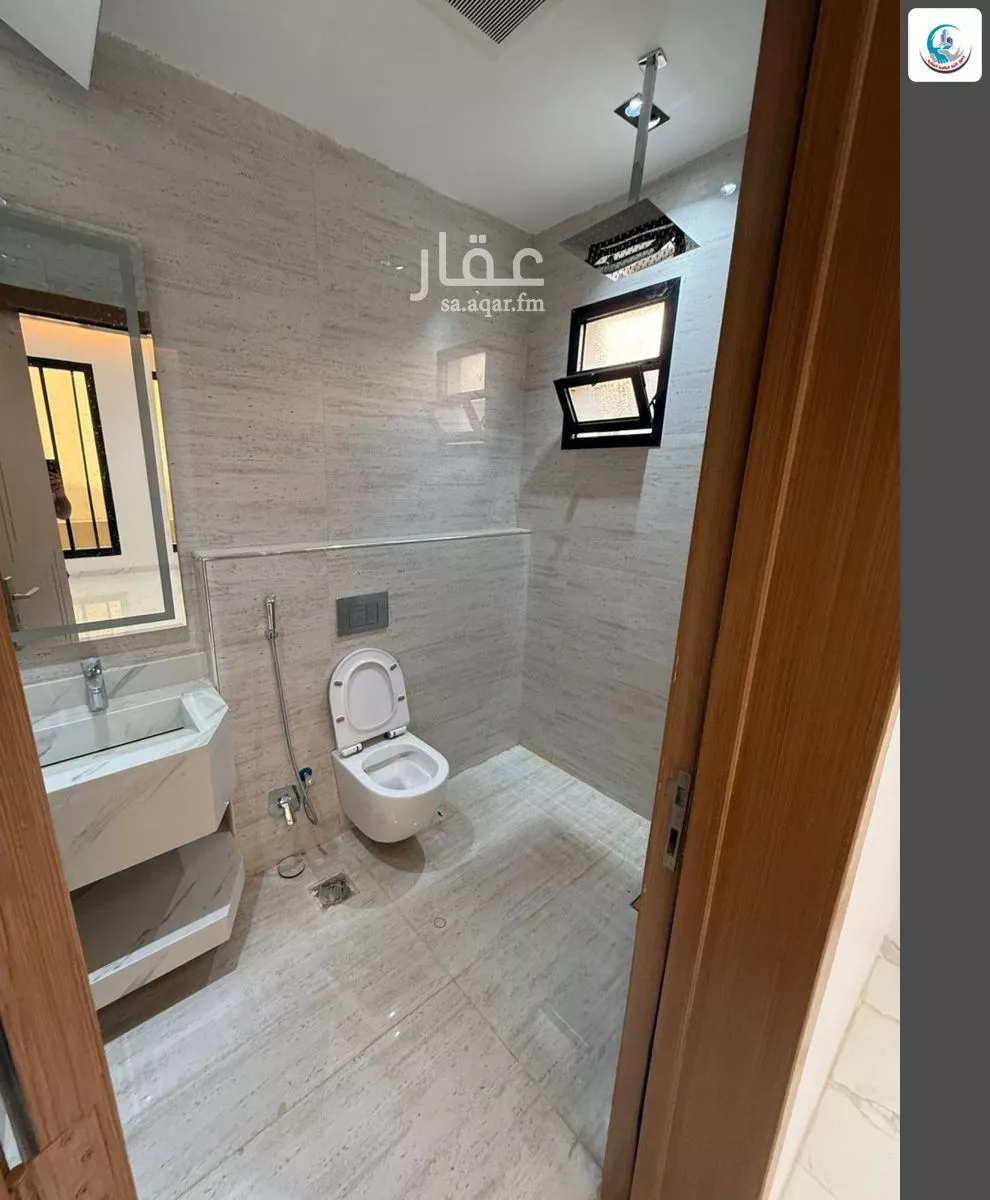 5 bedroom floor in Al Janadriyah 6