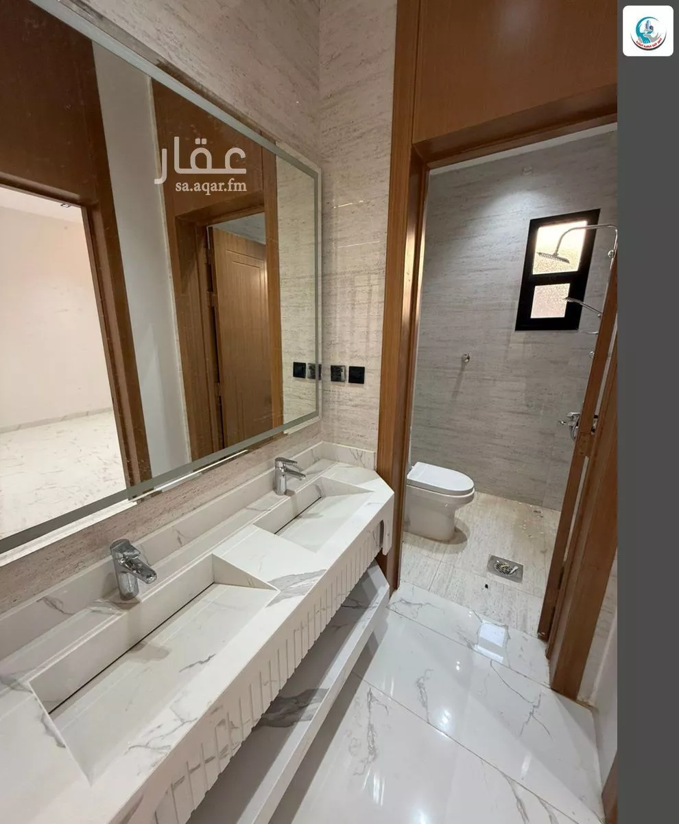 5 bedroom floor in Al Janadriyah 7