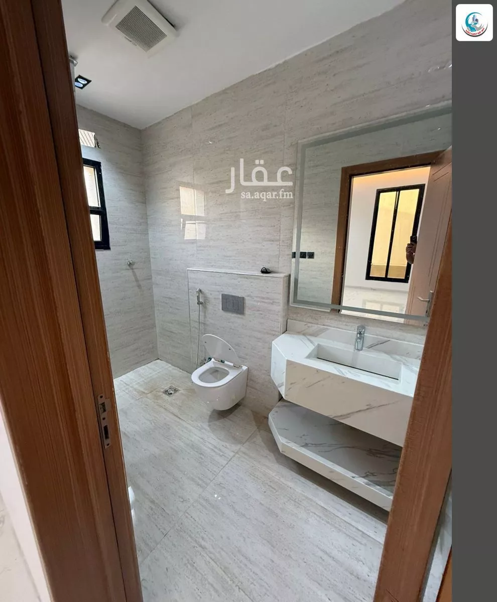 5 bedroom floor in Al Janadriyah 8