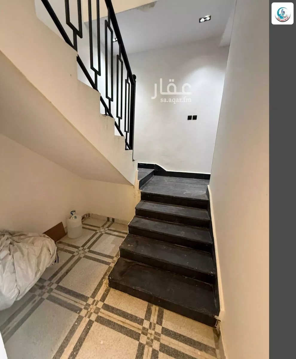 5 bedroom floor in Al Janadriyah 9