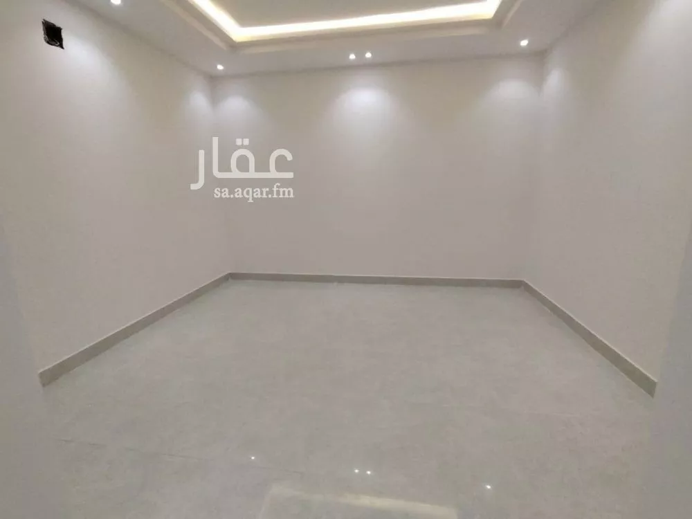 دور 4 غرف في طيبة 8