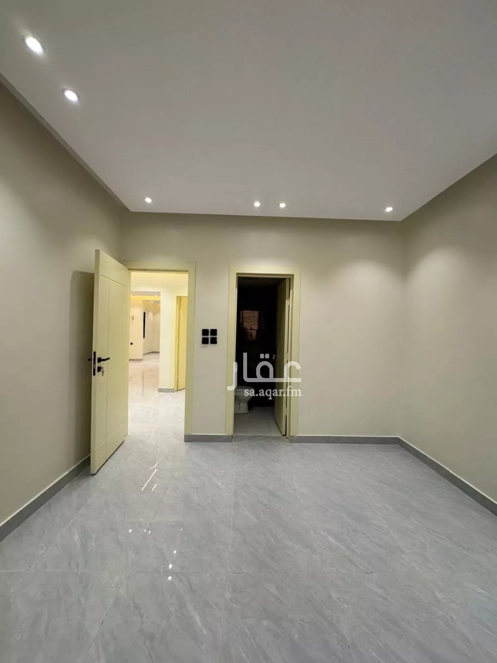 5 bedroom floor in Okaz 5
