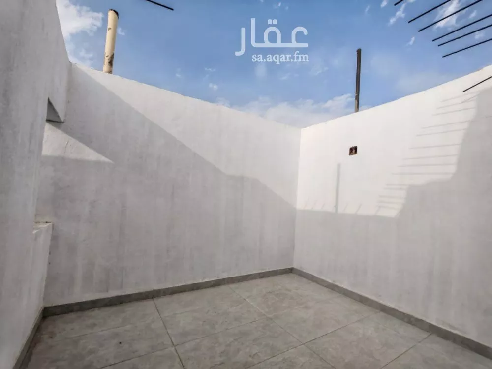 دور 5 غرف في طيبة 22