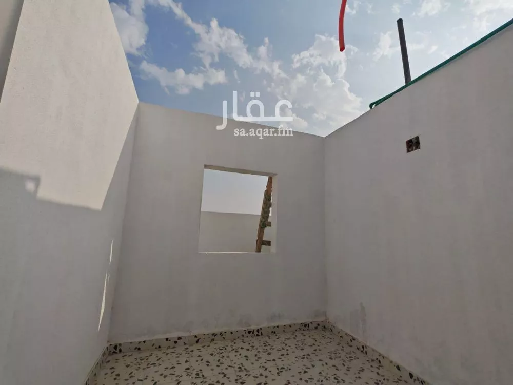 دور 5 غرف في طيبة 23