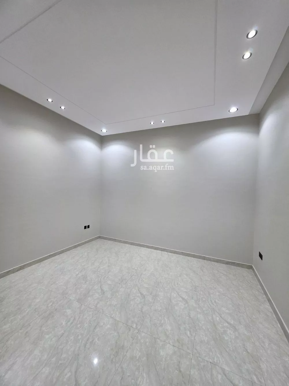 5 bedroom floor in Okaz 6