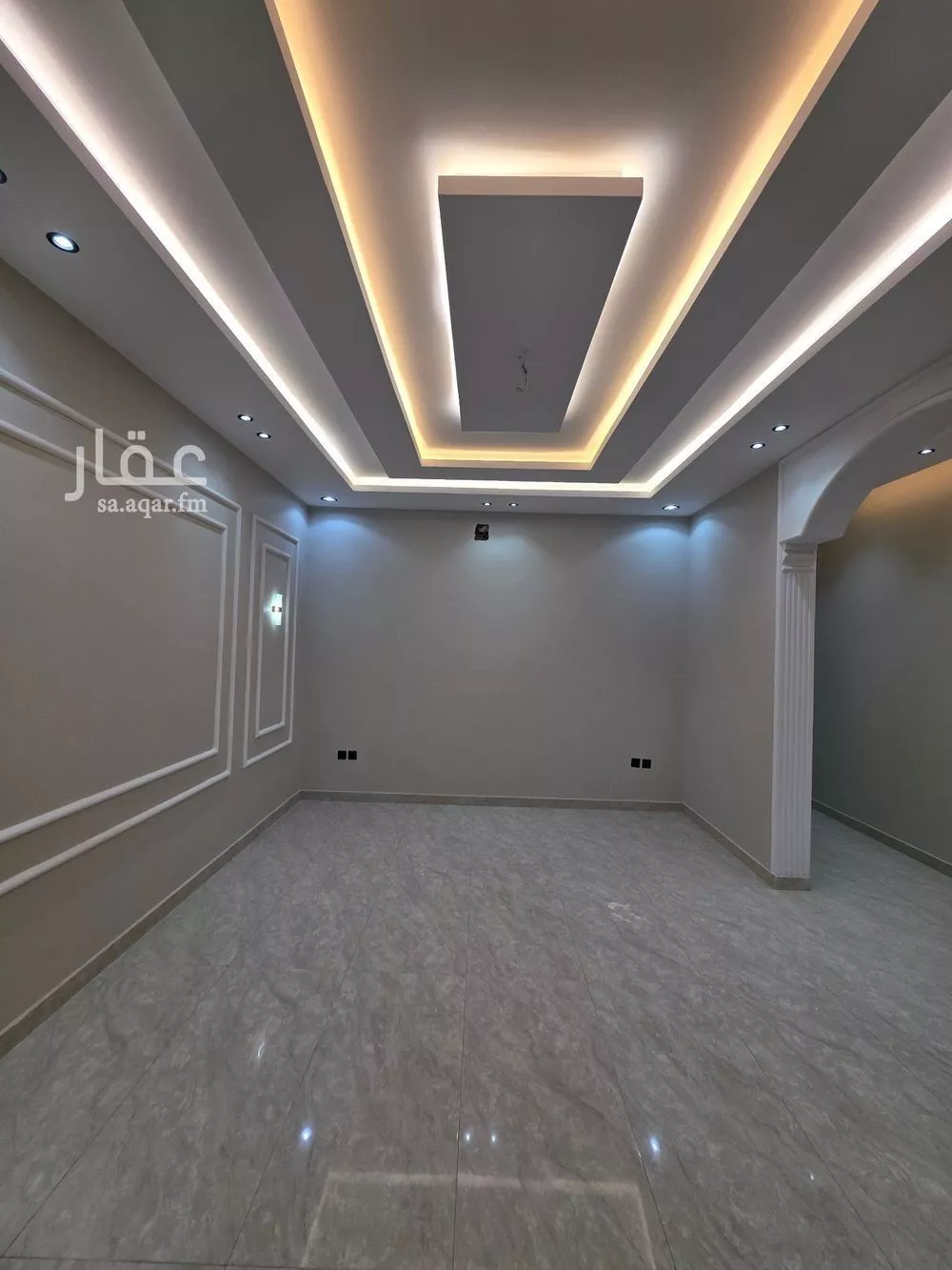5 bedroom floor in Okaz 8