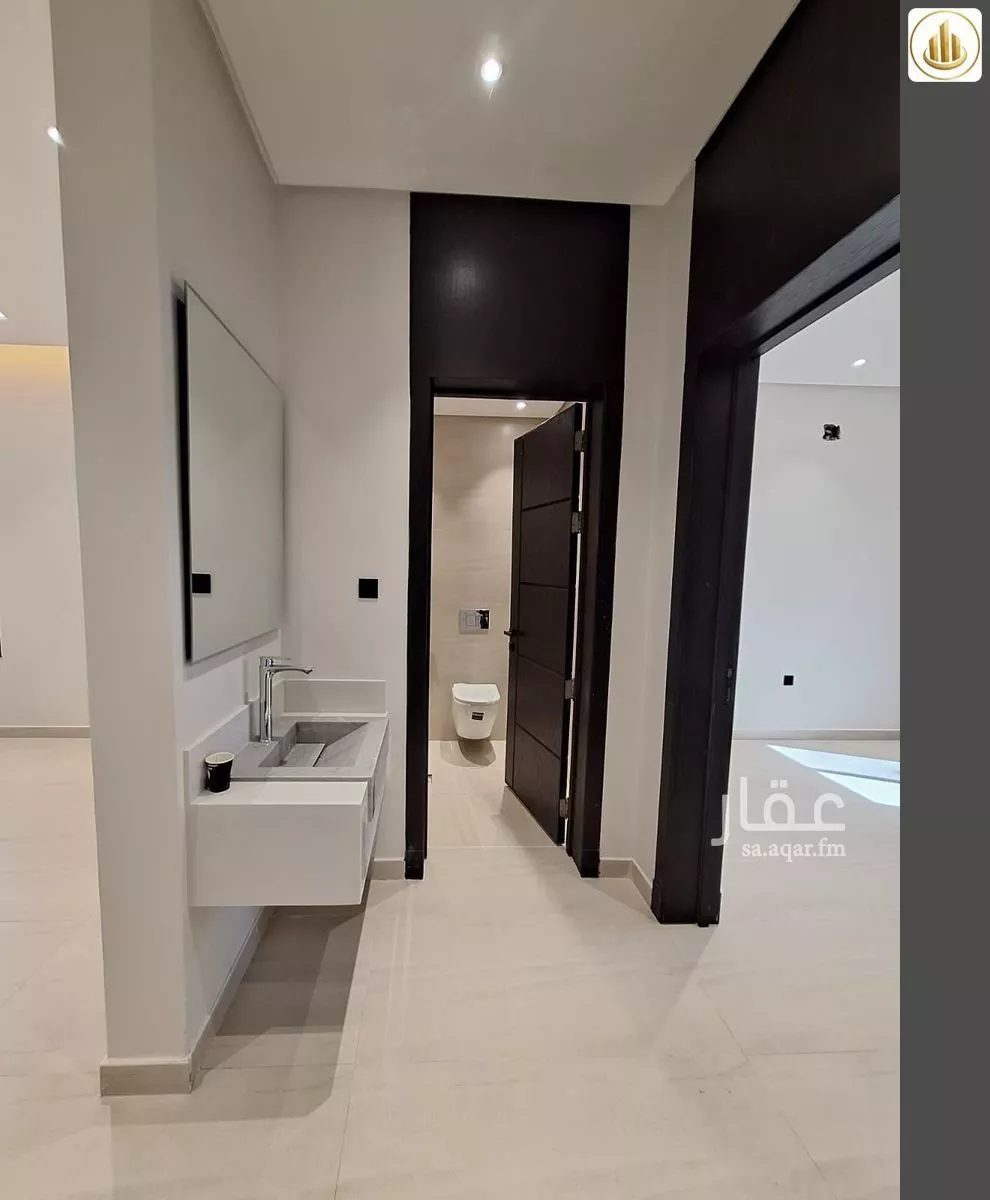 4 bedroom floor in Al Janadriyah 11