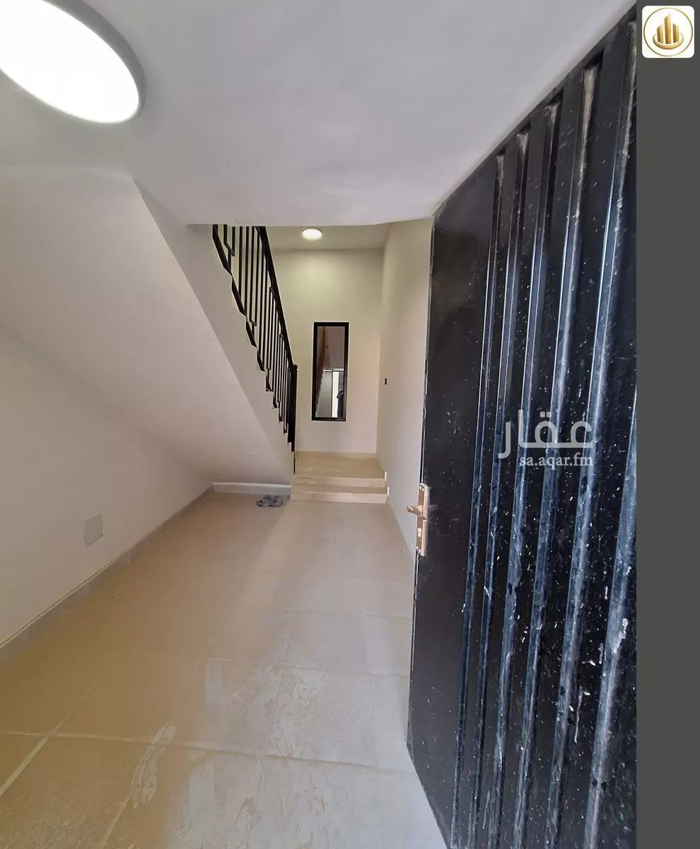 4 bedroom floor in Al Janadriyah 15