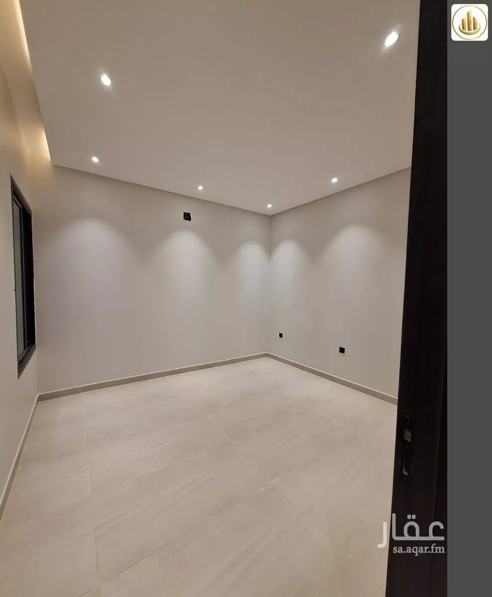 4 bedroom floor in Al Janadriyah 3