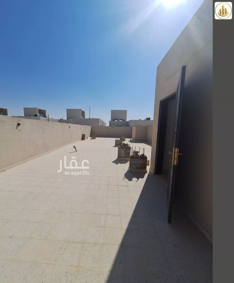4 bedroom floor in Al Janadriyah 4