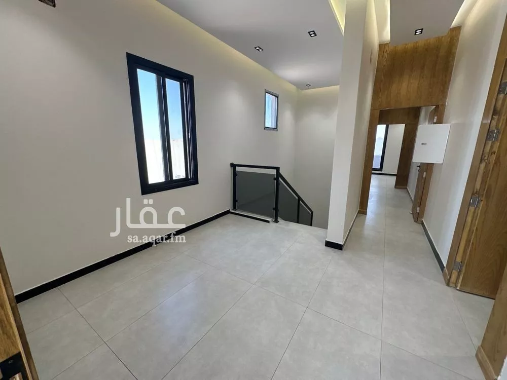 4 bedroom floor in Al Janadriyah 8