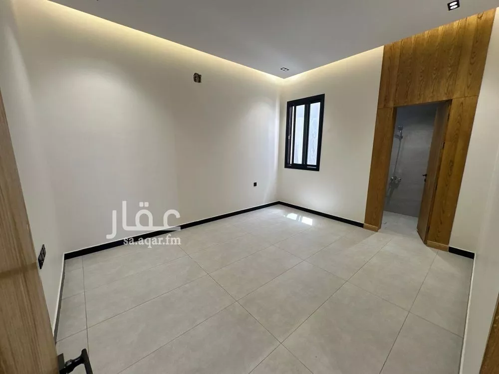 4 bedroom floor in Al Janadriyah 10