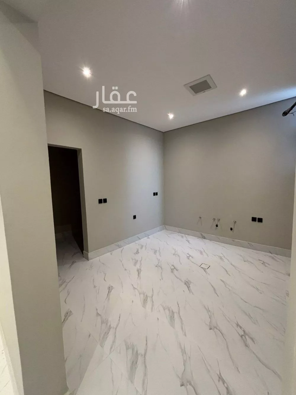 4 bedroom floor in Al Aridh 10