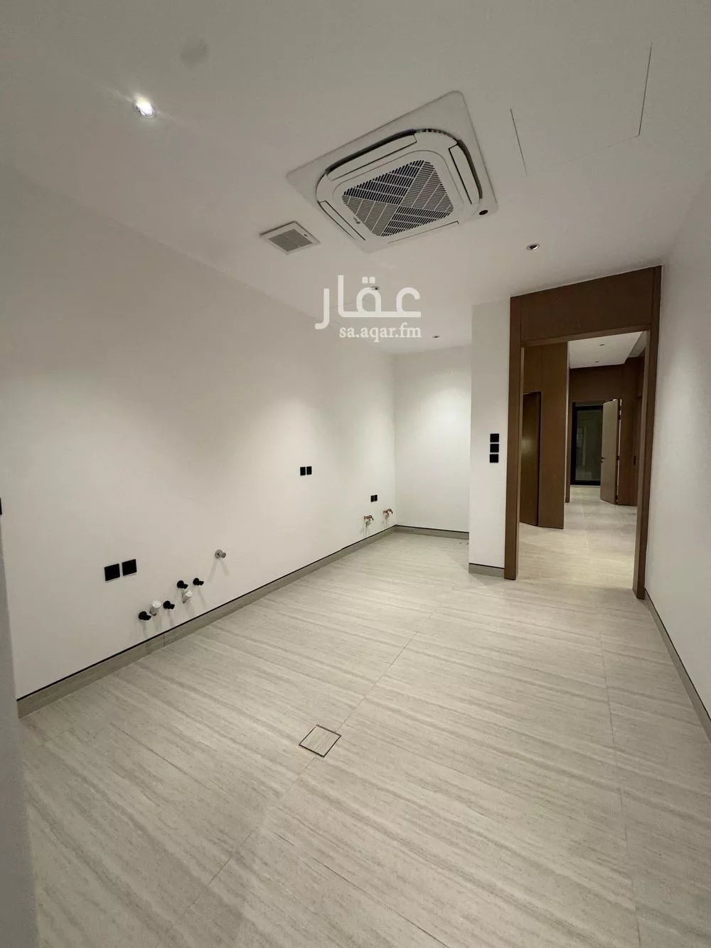 دور 4 غرف في العارض 12
