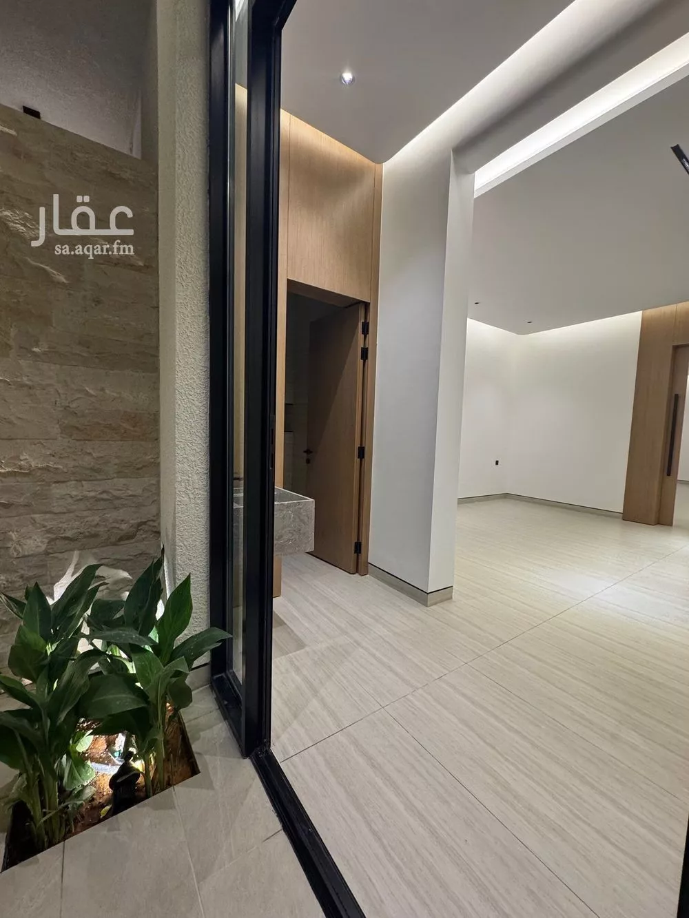 دور 4 غرف في العارض 16