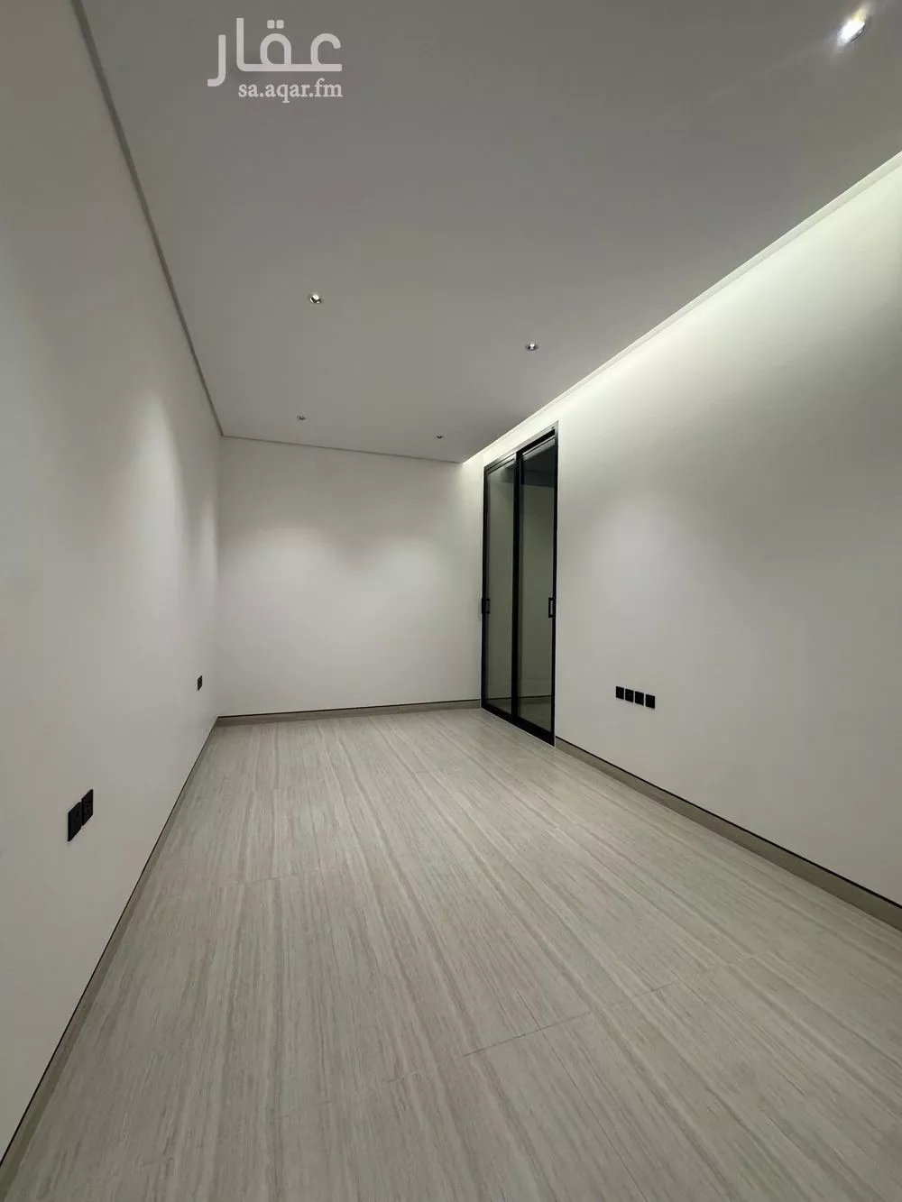 دور 4 غرف في العارض 25