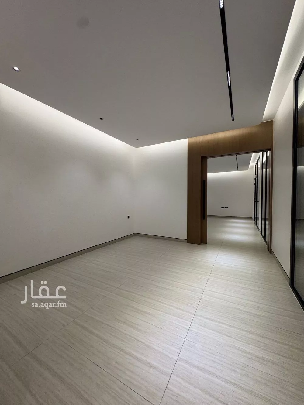 دور 4 غرف في العارض 10