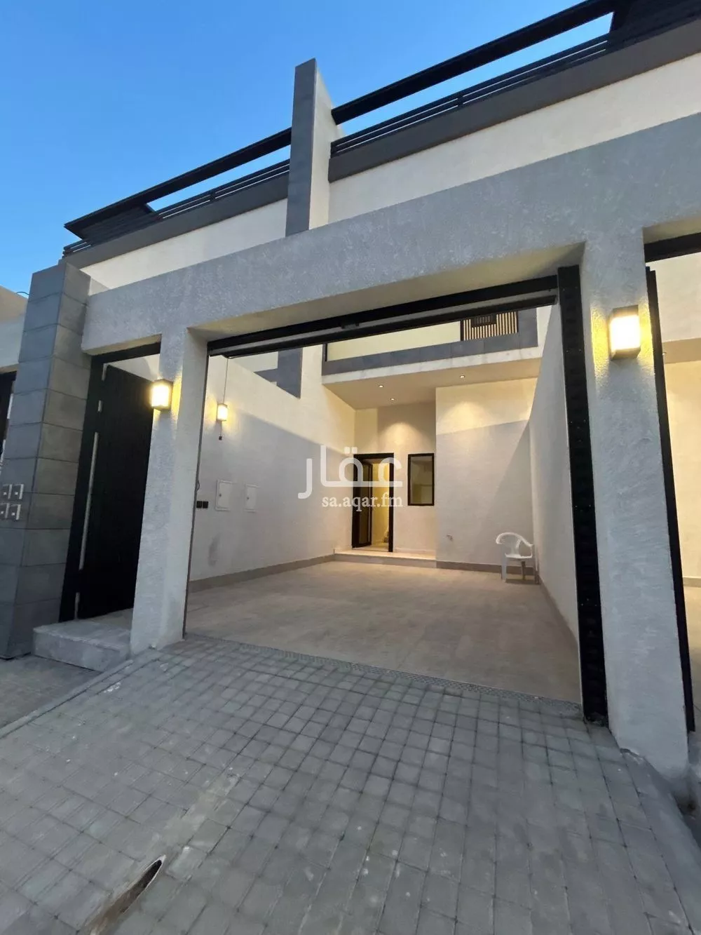 3 bedroom floor in Al Aridh 2
