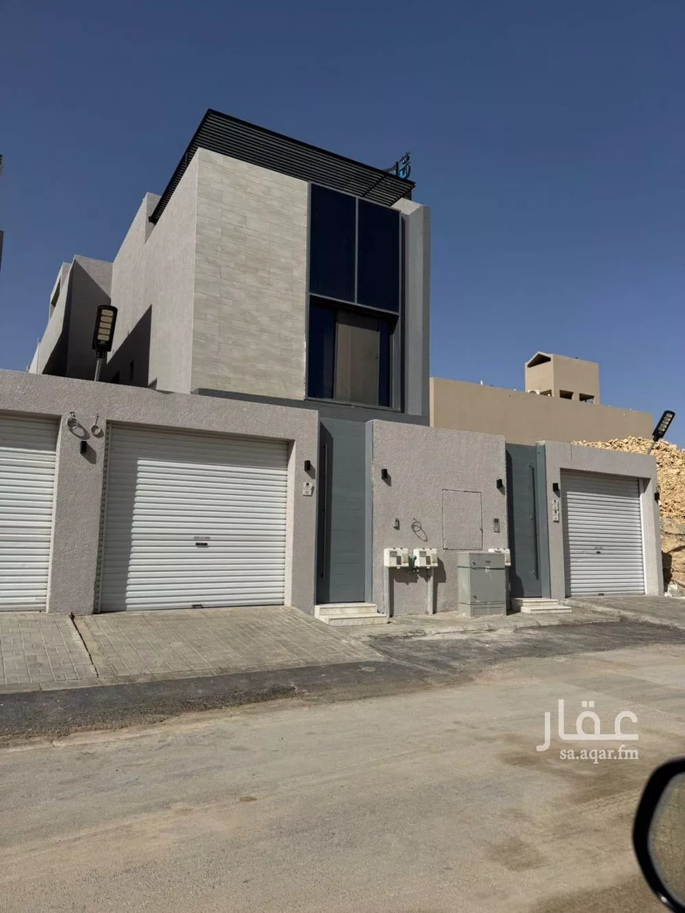 دور 4 غرف في العارض 12