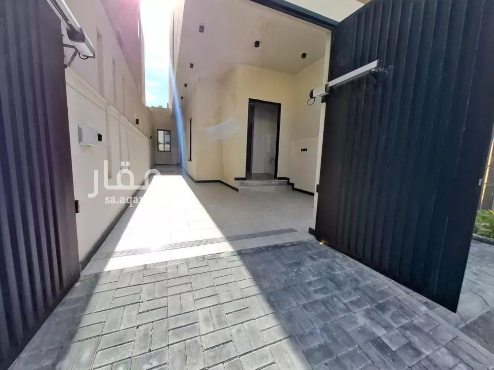 4 bedroom floor in Al Narjis 14