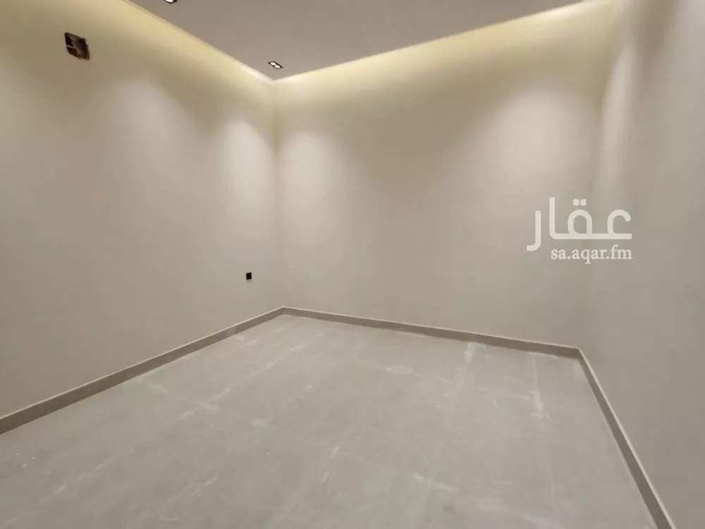 4 bedroom floor in Tuwaiq 11