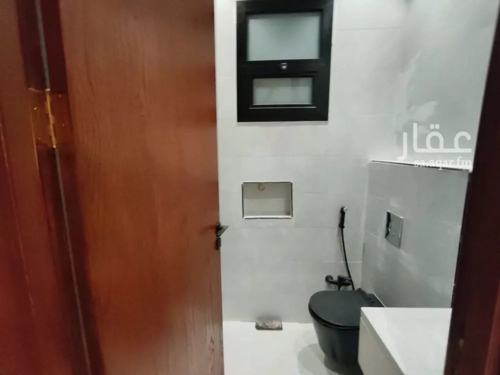 4 bedroom floor in Tuwaiq 7