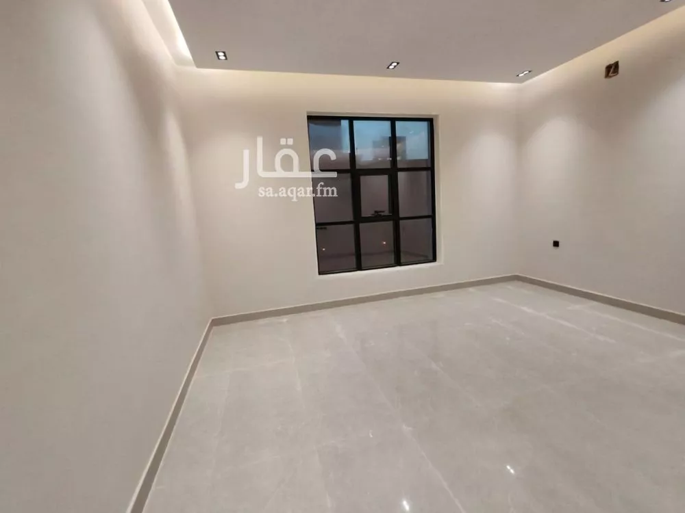 4 bedroom floor in Tuwaiq 8