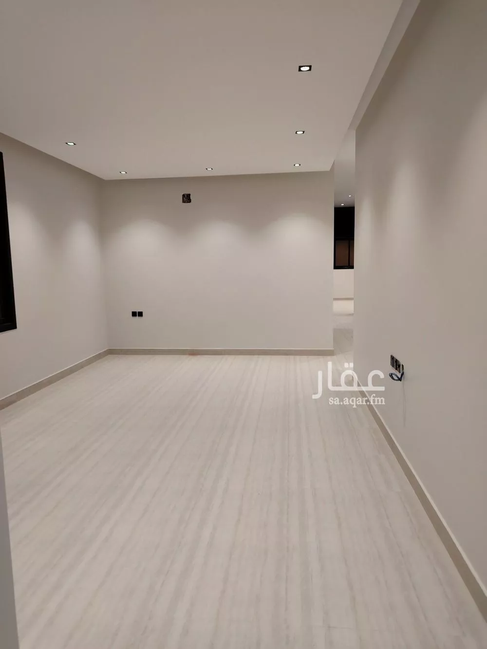 دور 4 غرف في العارض 4