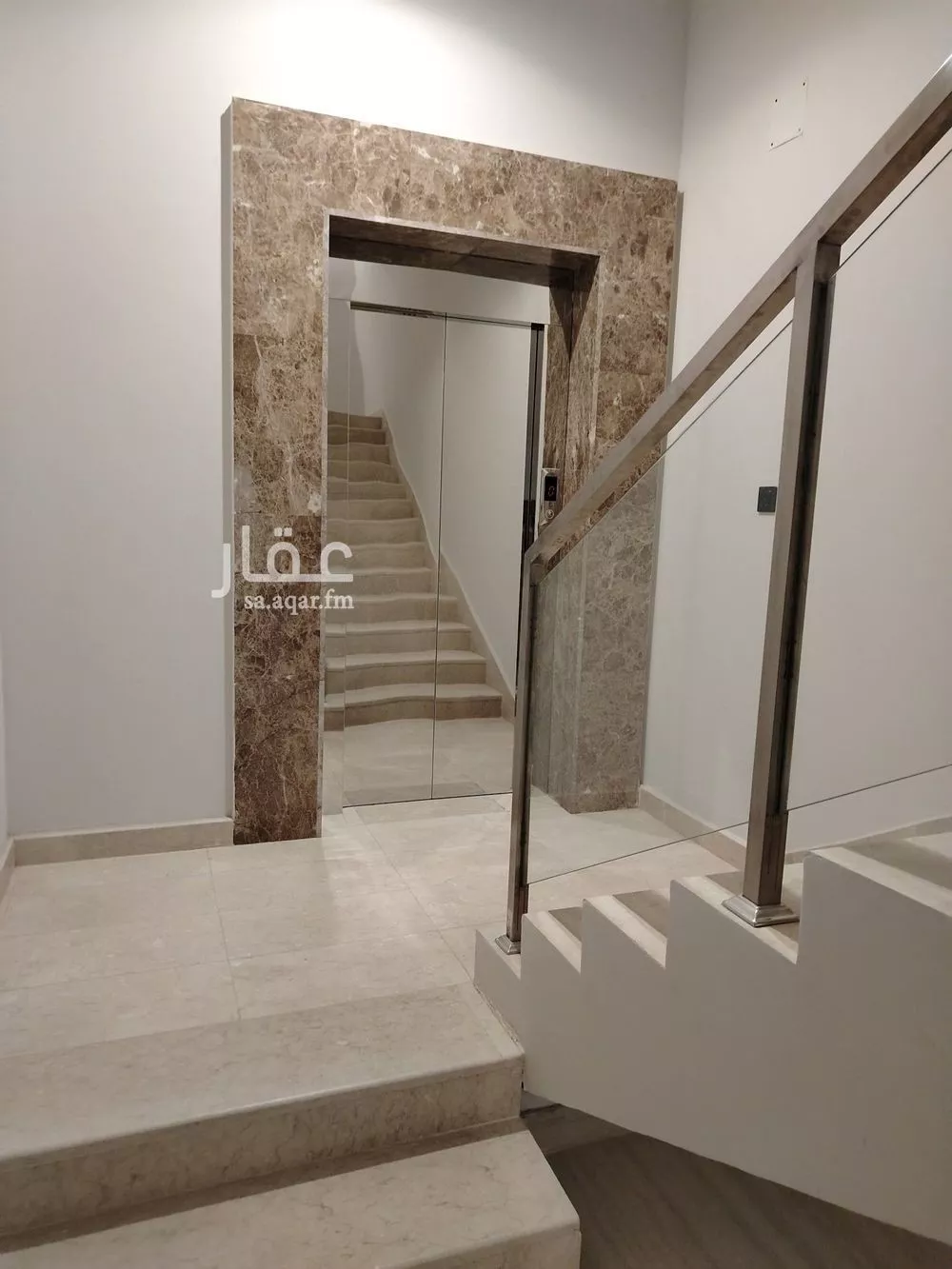 دور 4 غرف في العارض 9