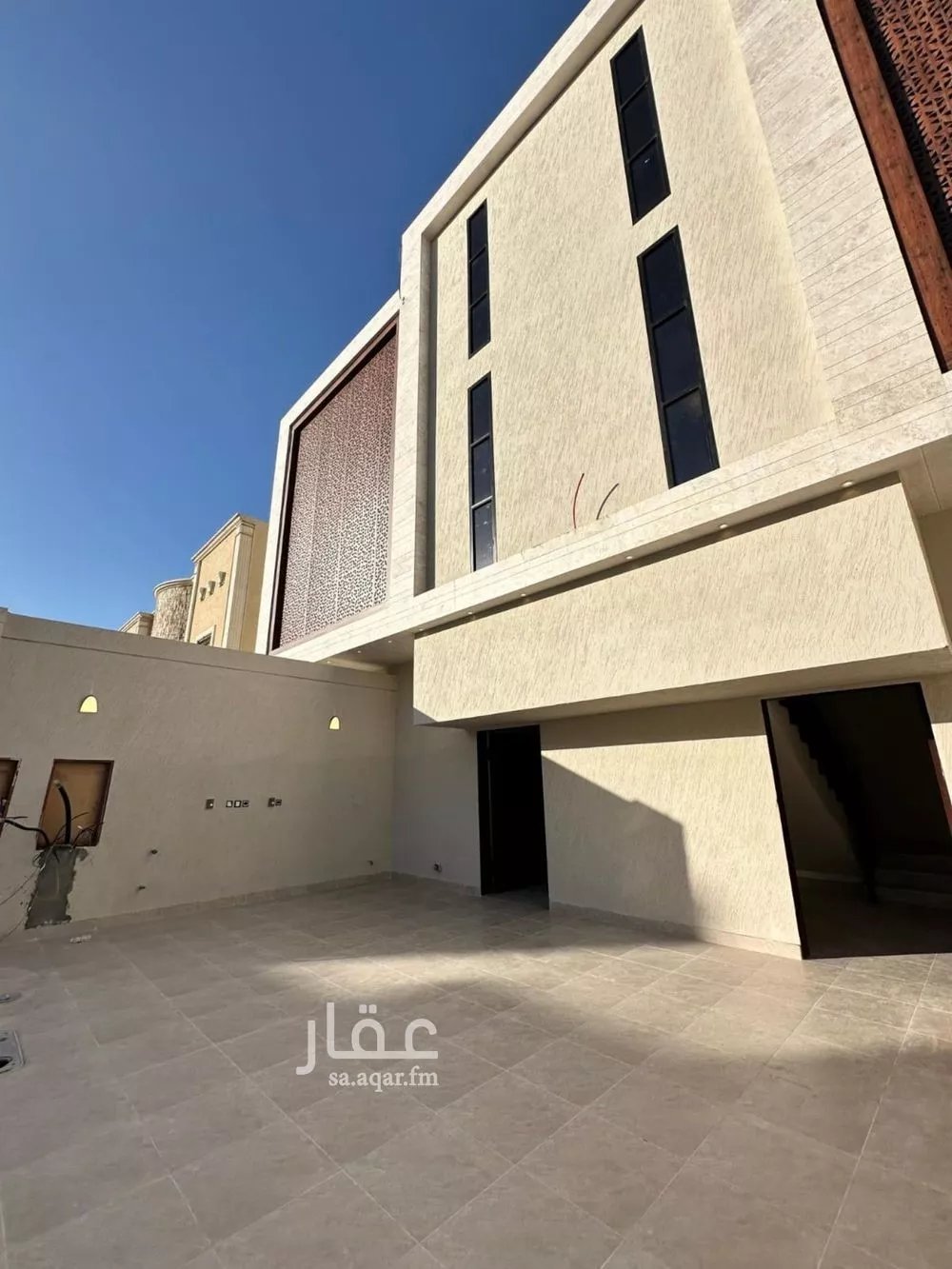 3 bedroom floor in Al Hazm 6