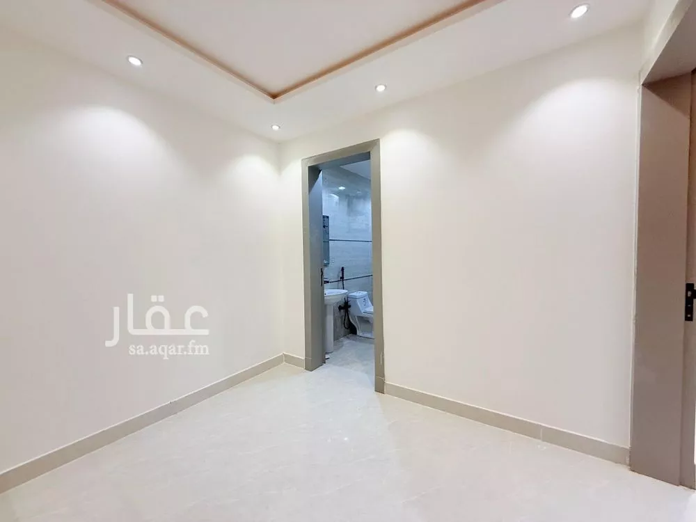 6 bedroom floor in Badr 8