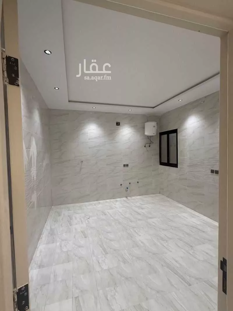 3 bedroom floor in Uhud 2
