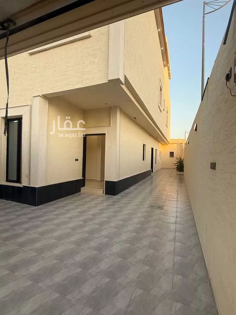 3 bedroom floor in Uhud 5