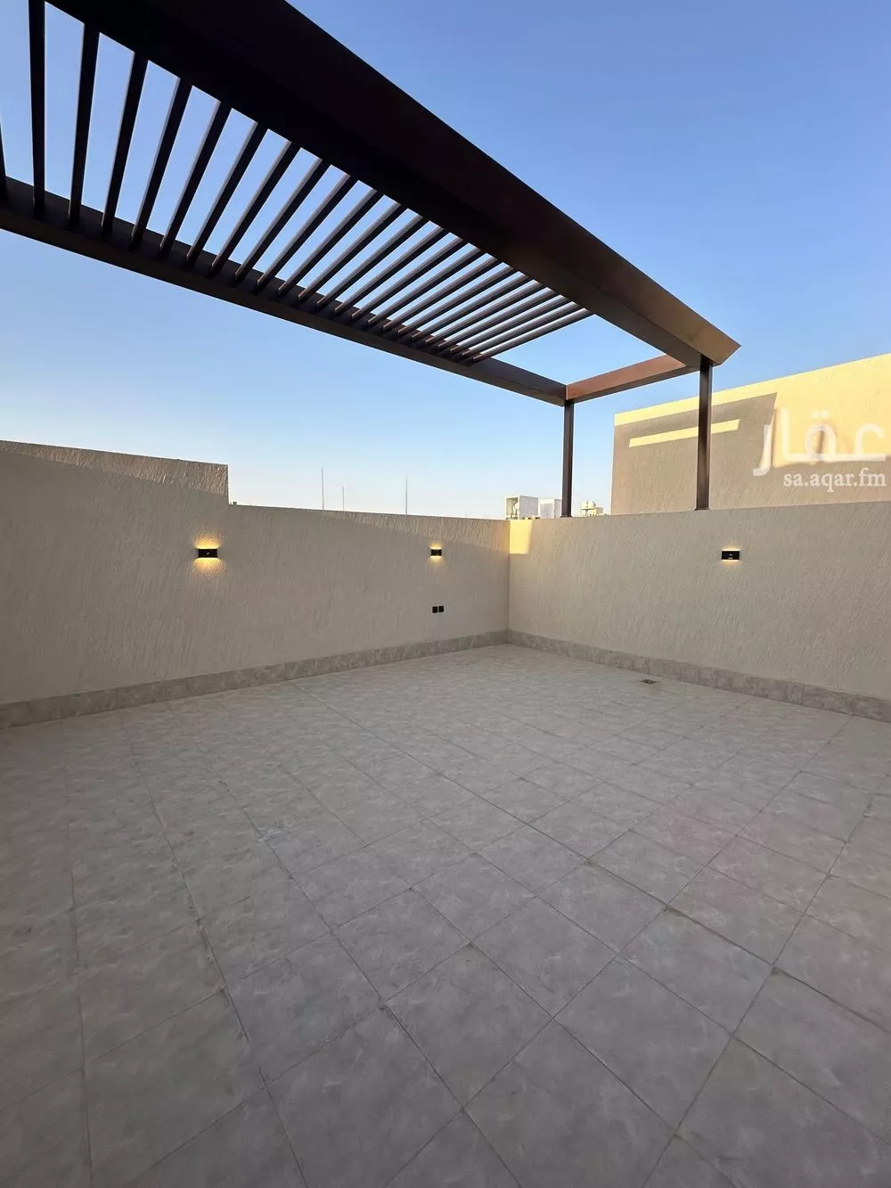 دور 3 غرف في العارض 10