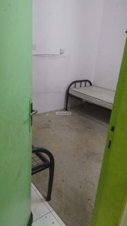 3 bedroom apartment in Ghubairah 4