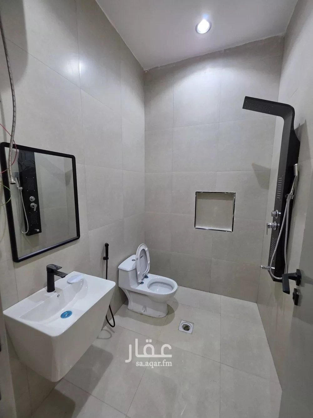 دور 5 غرف في عكاظ 9