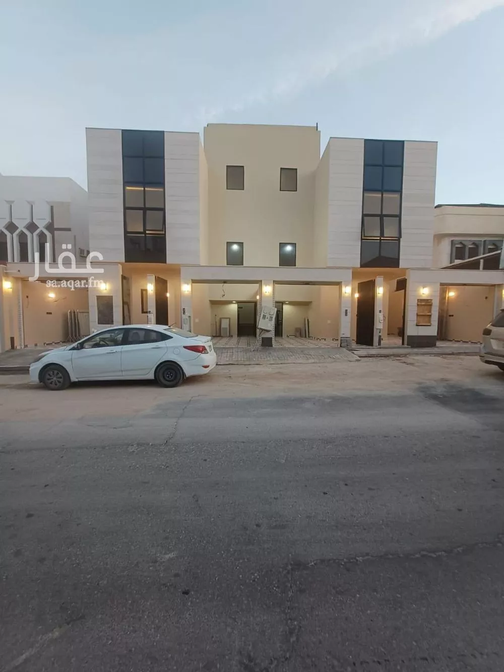 3 bedroom floor in As Suwaidi 12