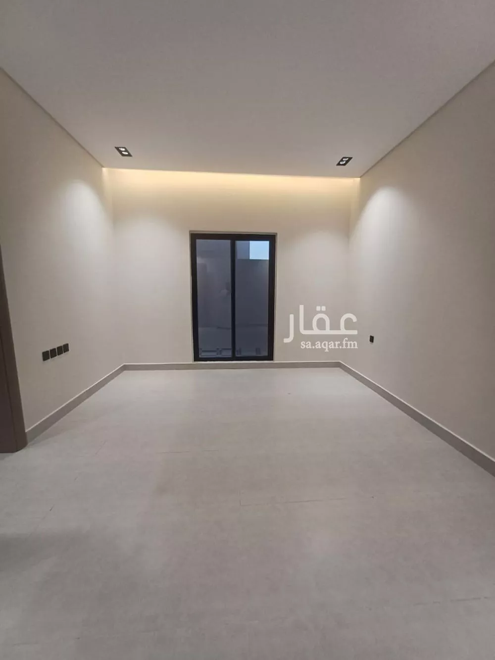 3 bedroom floor in As Suwaidi 6