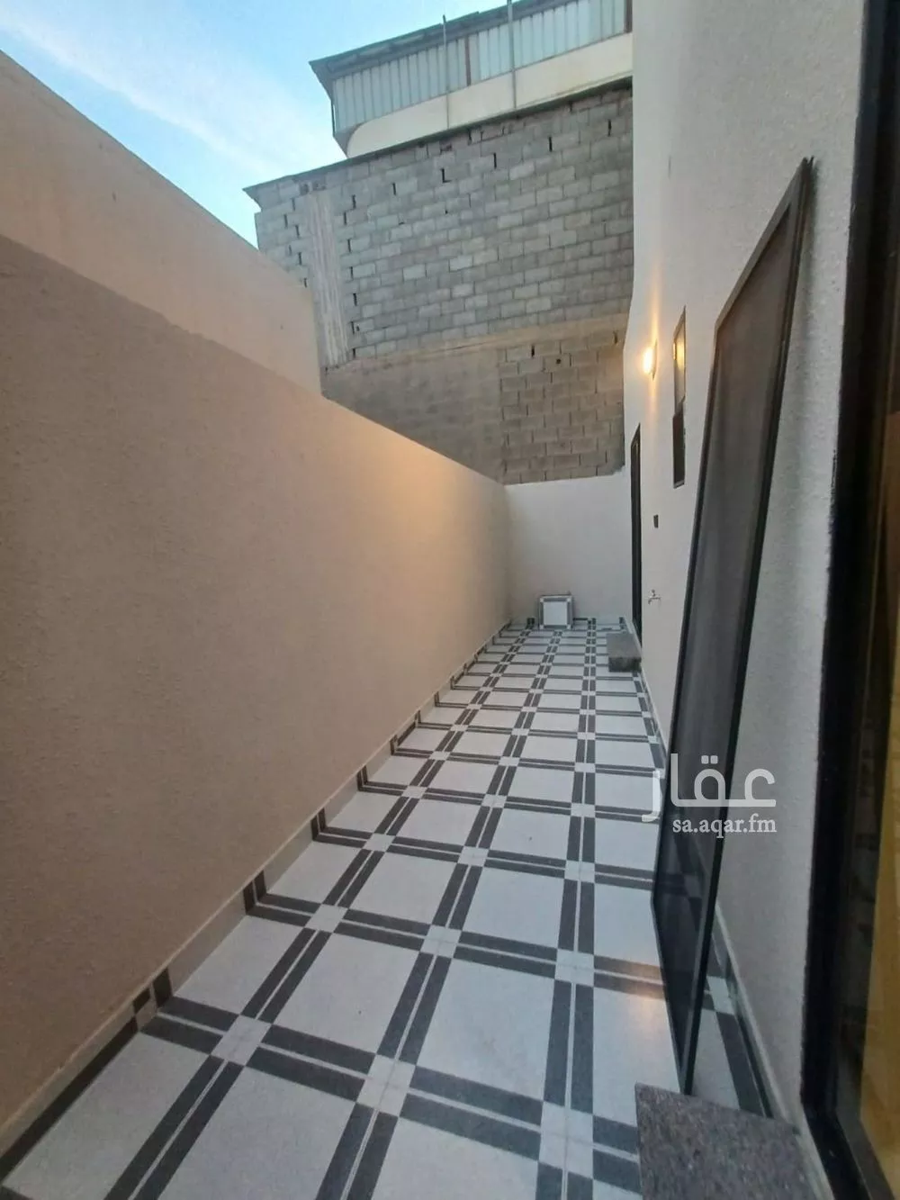 3 bedroom floor in As Suwaidi 9
