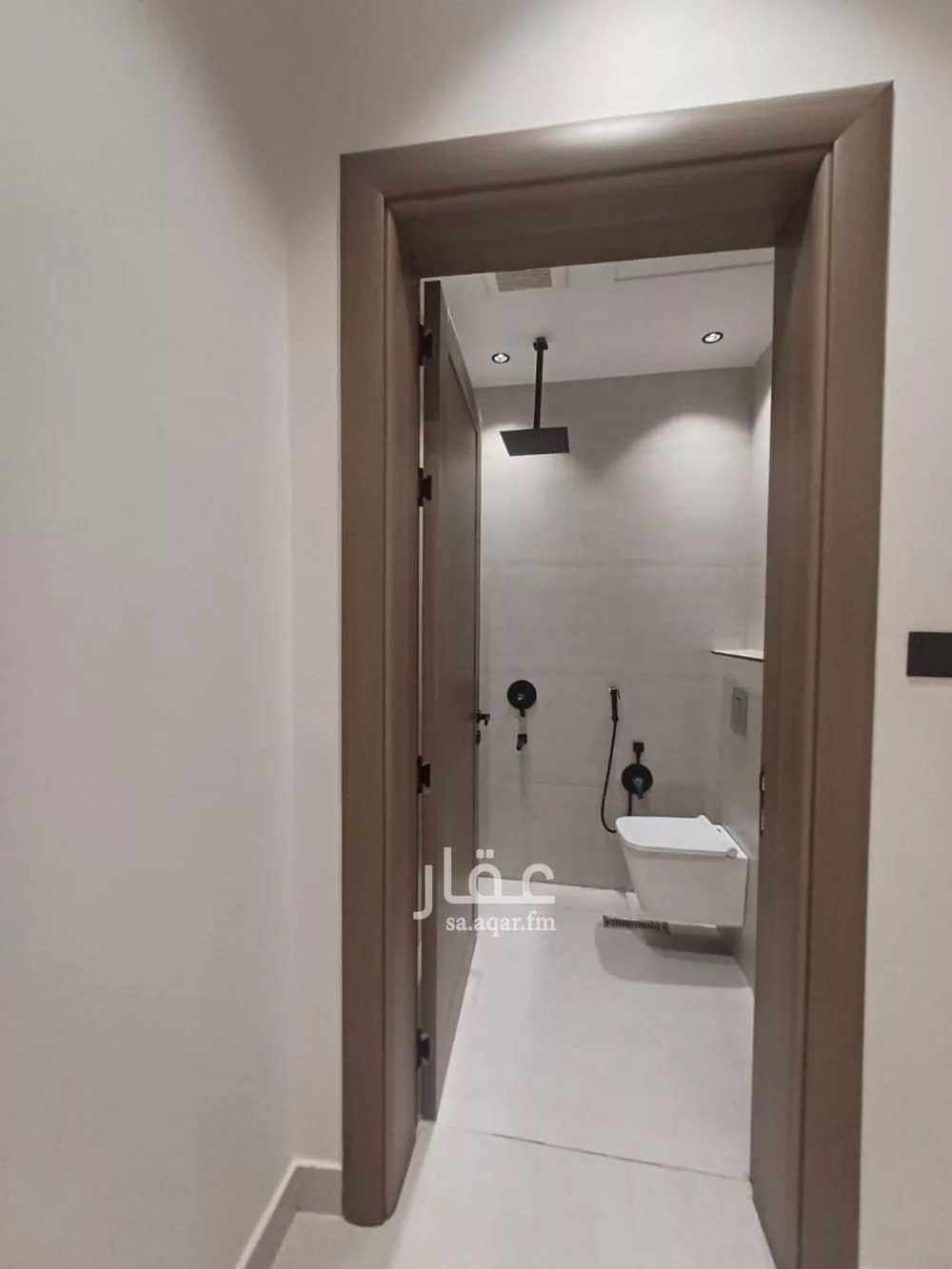 3 bedroom floor in As Suwaidi 10
