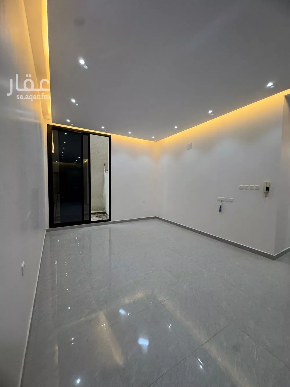 4 bedroom floor in Al Aridh 7