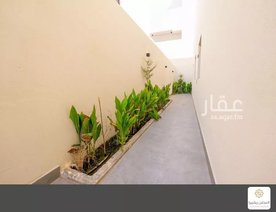 3 bedroom floor in Al Wadi 4