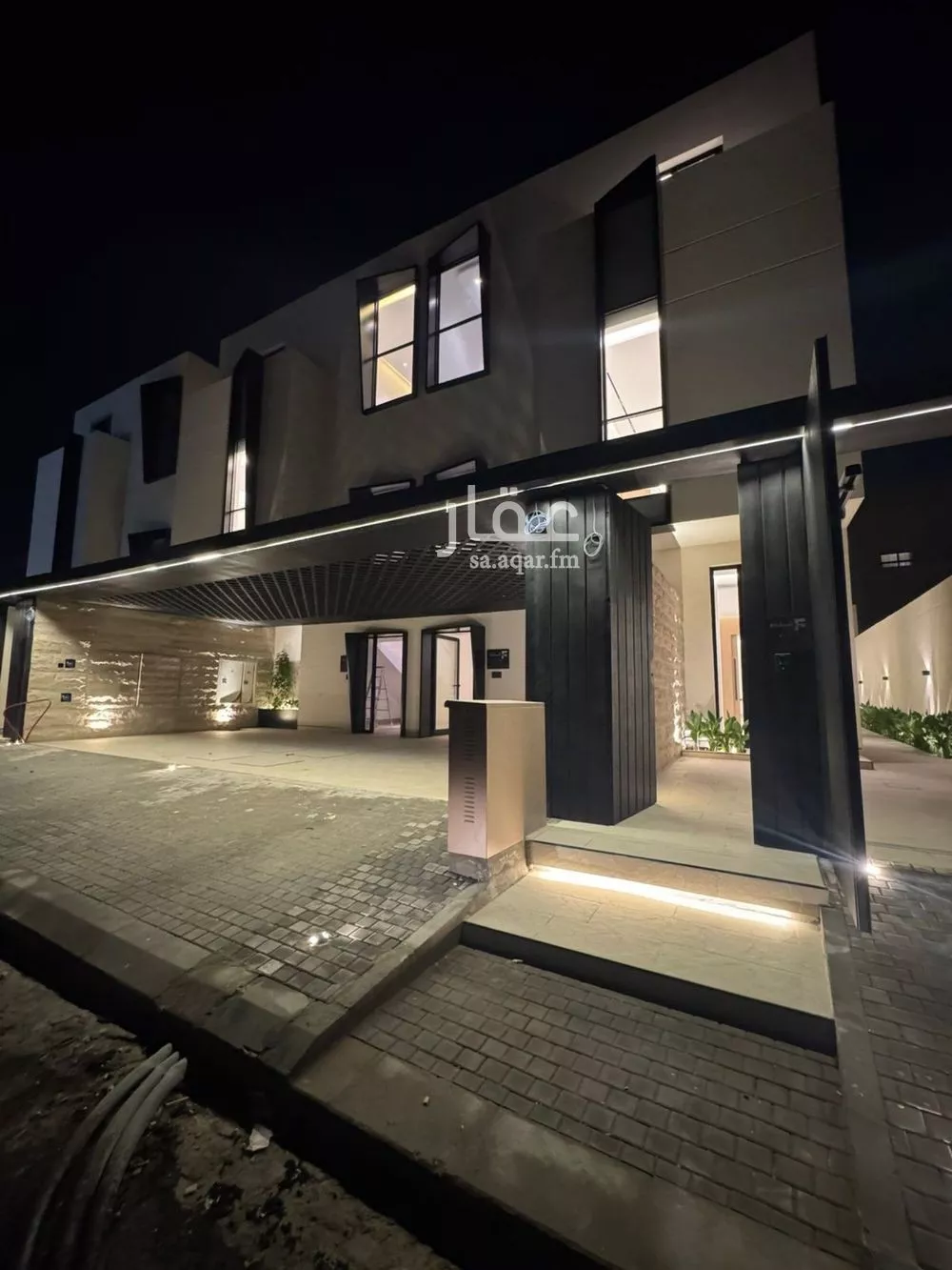 4 bedroom floor in Al Aridh 7