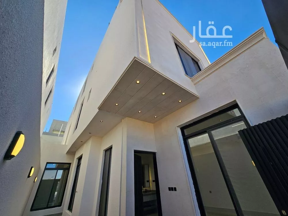 4 bedroom floor in Al Maizilah 2