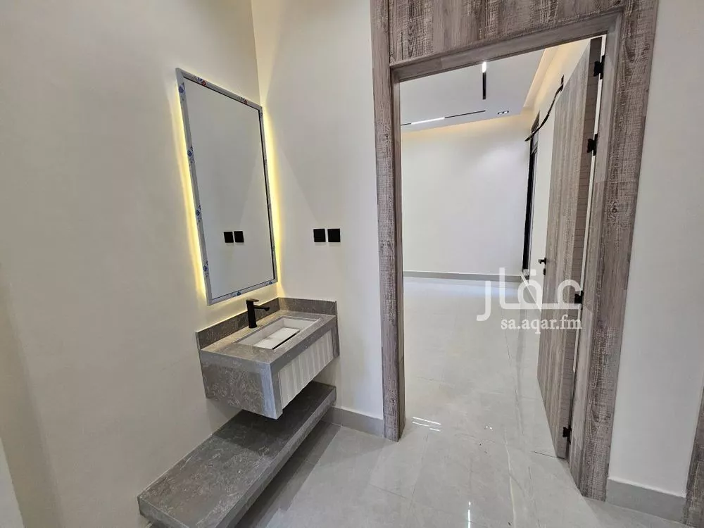 4 bedroom floor in Al Maizilah 4