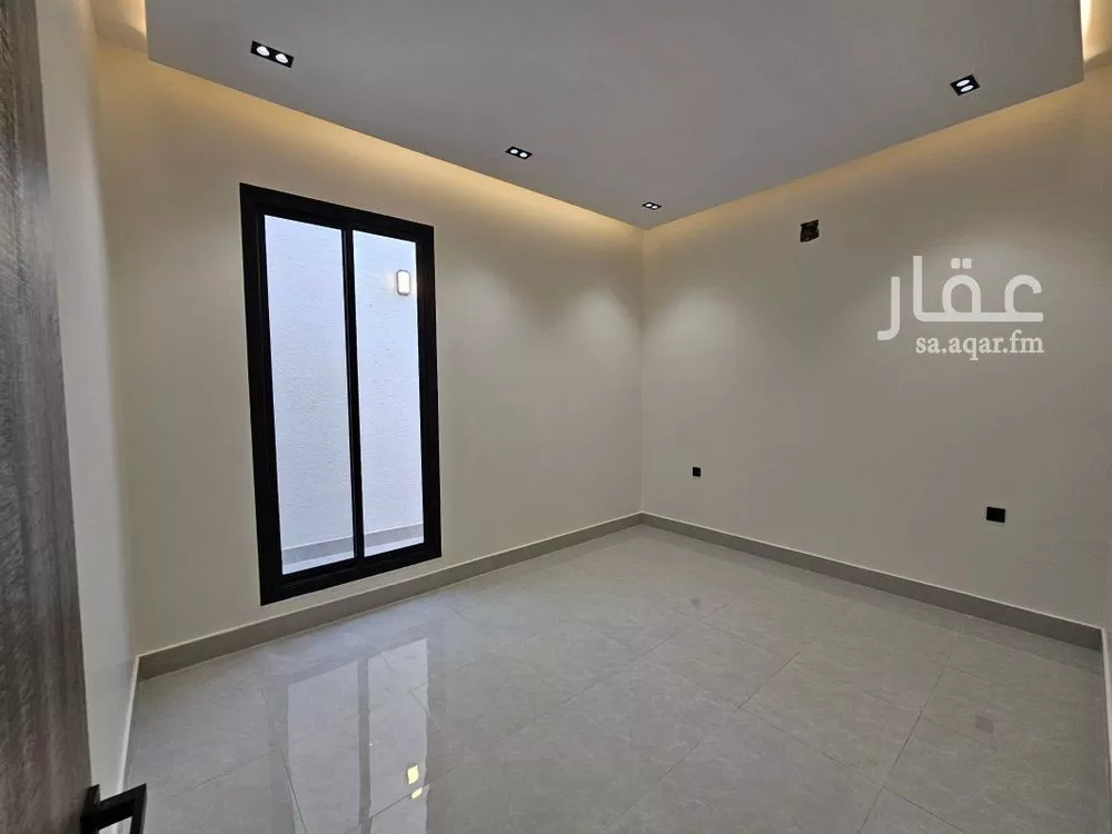 4 bedroom floor in Al Maizilah 5