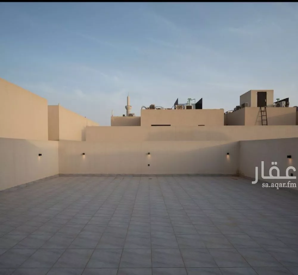 دور 4 غرف في عرقة 17